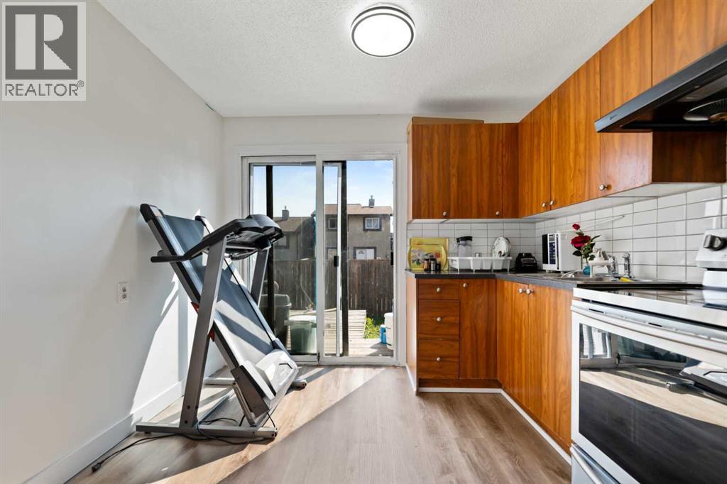 Single Family House for Sale in  Pinecliff Close NE Pineridge Calgary 