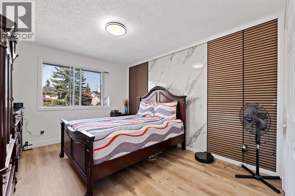 Single Family House for Sale in  Pinecliff Close NE Pineridge Calgary 