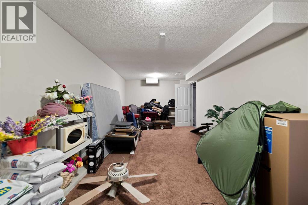 Single Family House for Sale in  Pinecliff Close NE Pineridge Calgary 