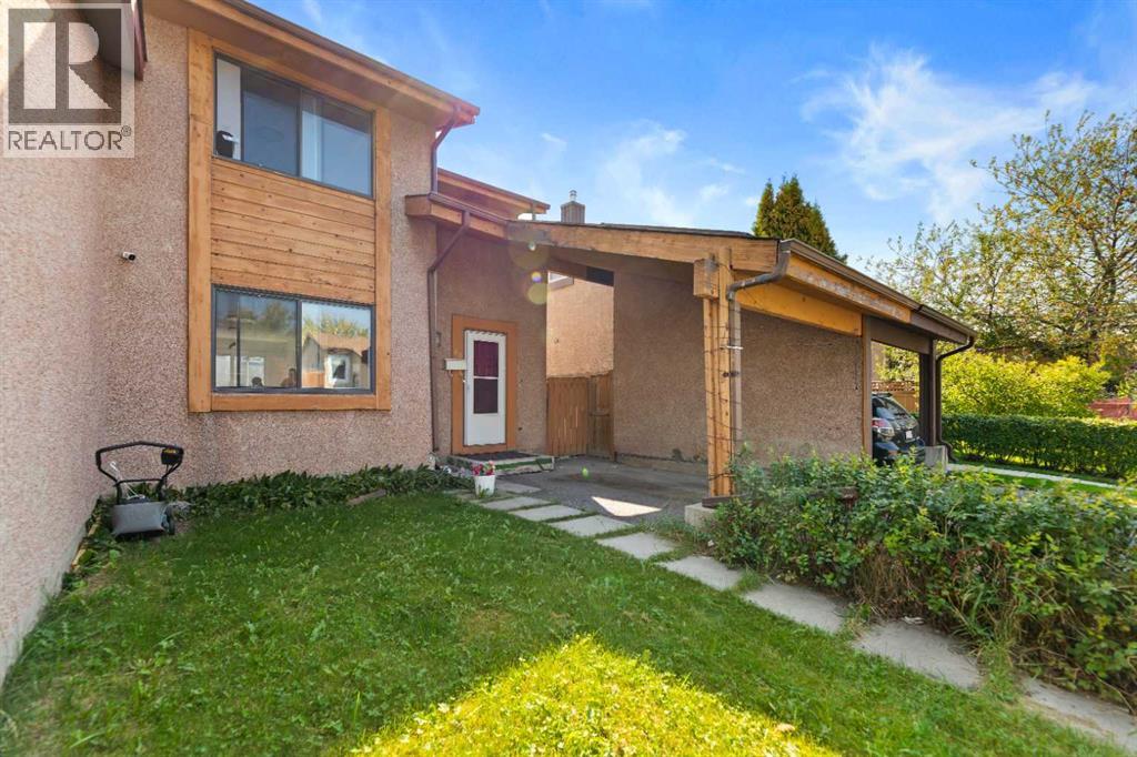 Single Family House for Sale in  Pinecliff Close NE Pineridge Calgary 