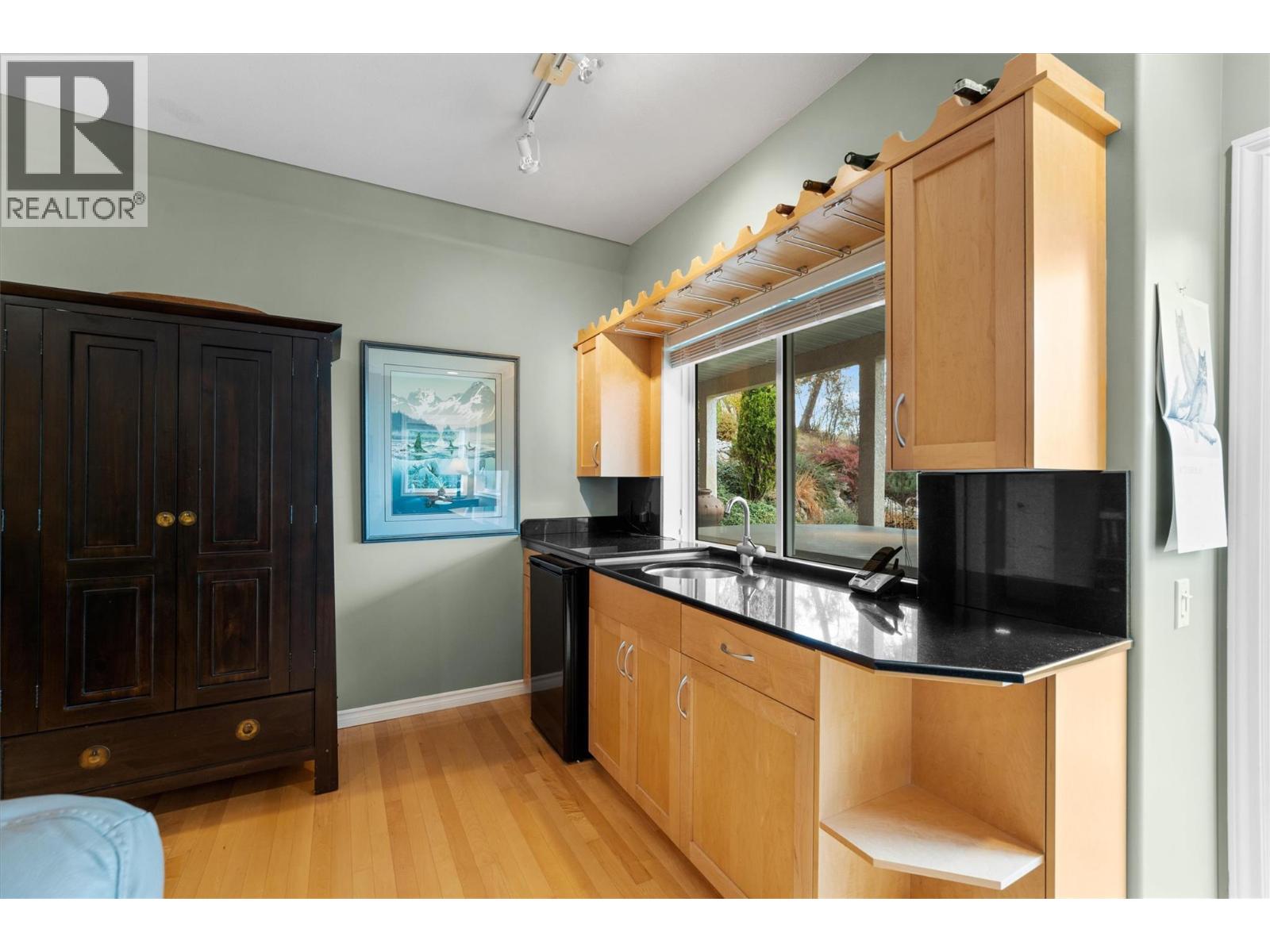  937 Skeena Court, Kelowna
