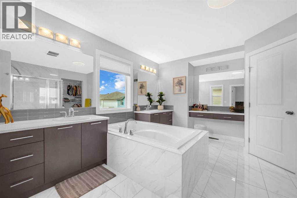 Single Family House for Sale in  Skyview Shores Place NE Skyview Ranch Calgary 