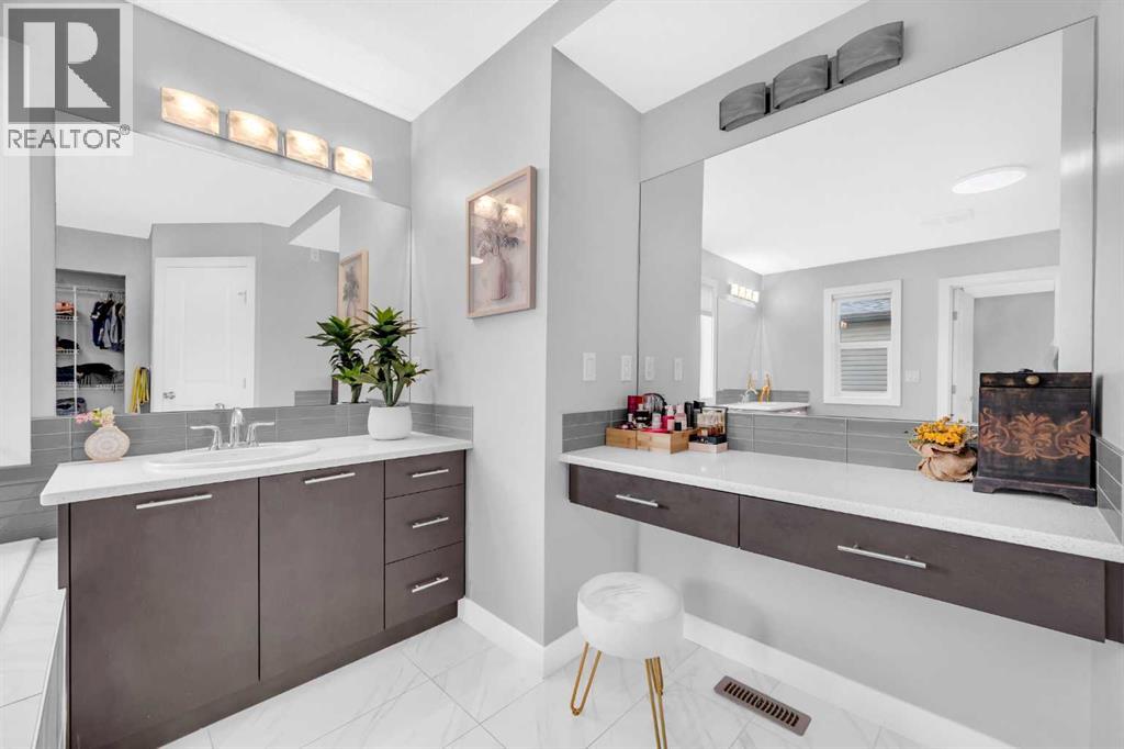 Single Family House for Sale in  Skyview Shores Place NE Skyview Ranch Calgary 