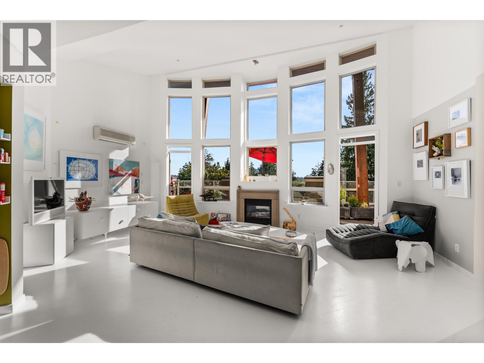 501 560 RAVEN WOODS DRIVE, North Vancouver