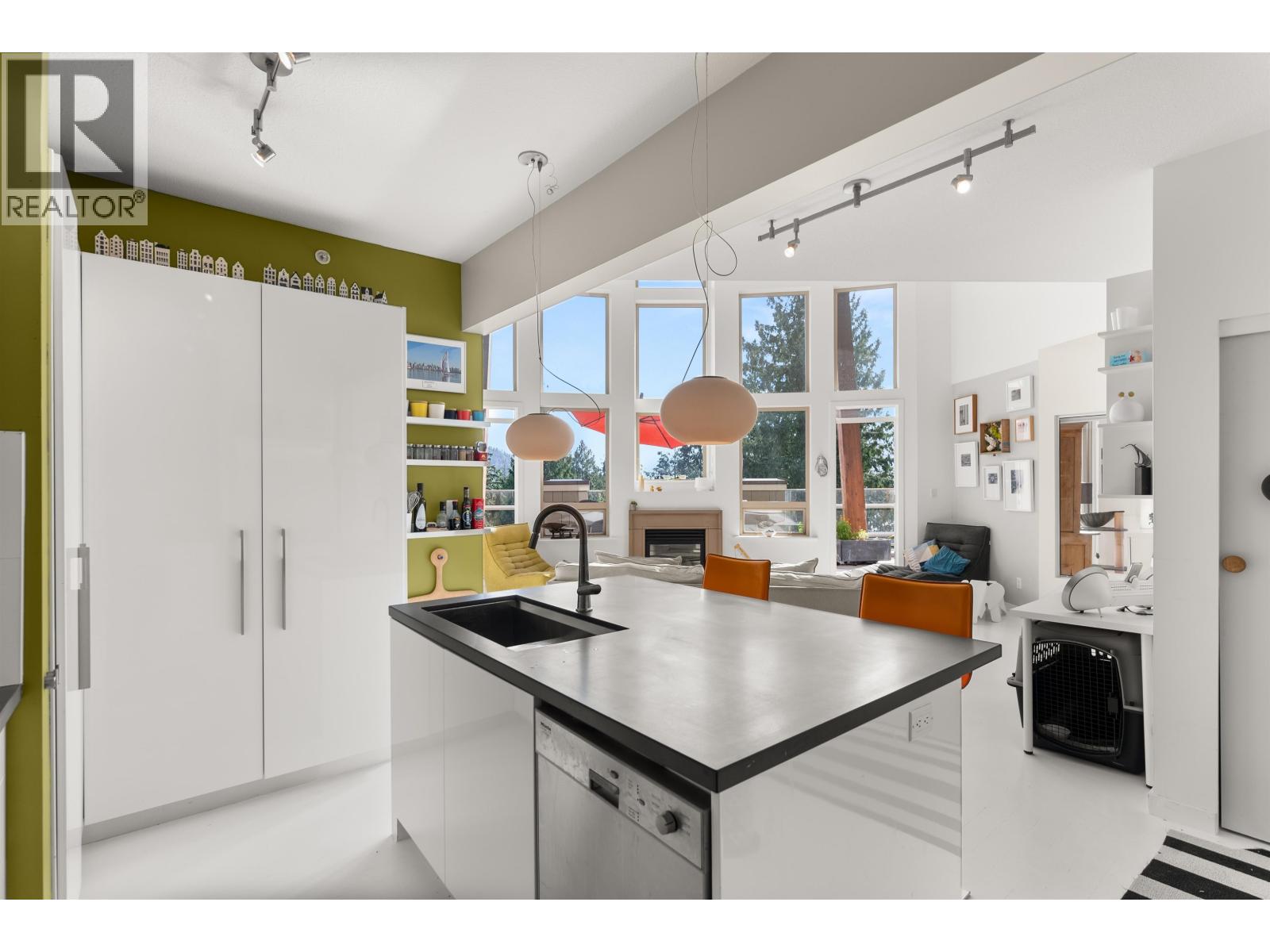 501 560 RAVEN WOODS DRIVE, North Vancouver