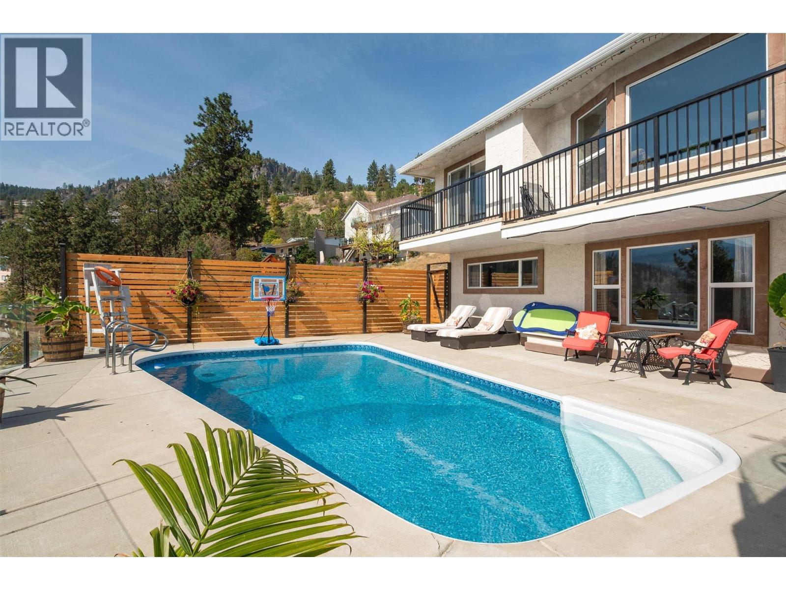 4185 3rd Avenue, Peachland