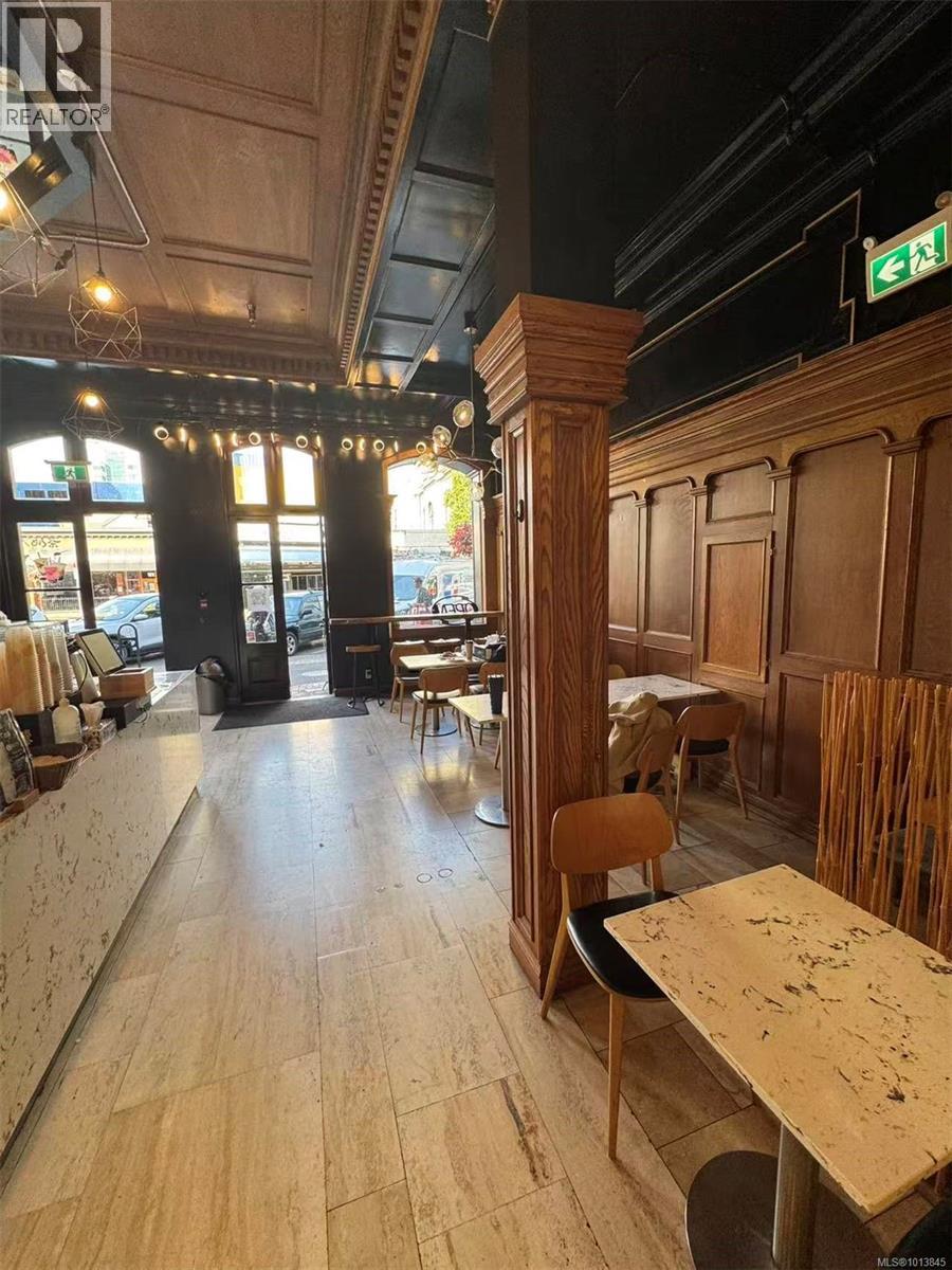 110 759 Yates St, Victoria