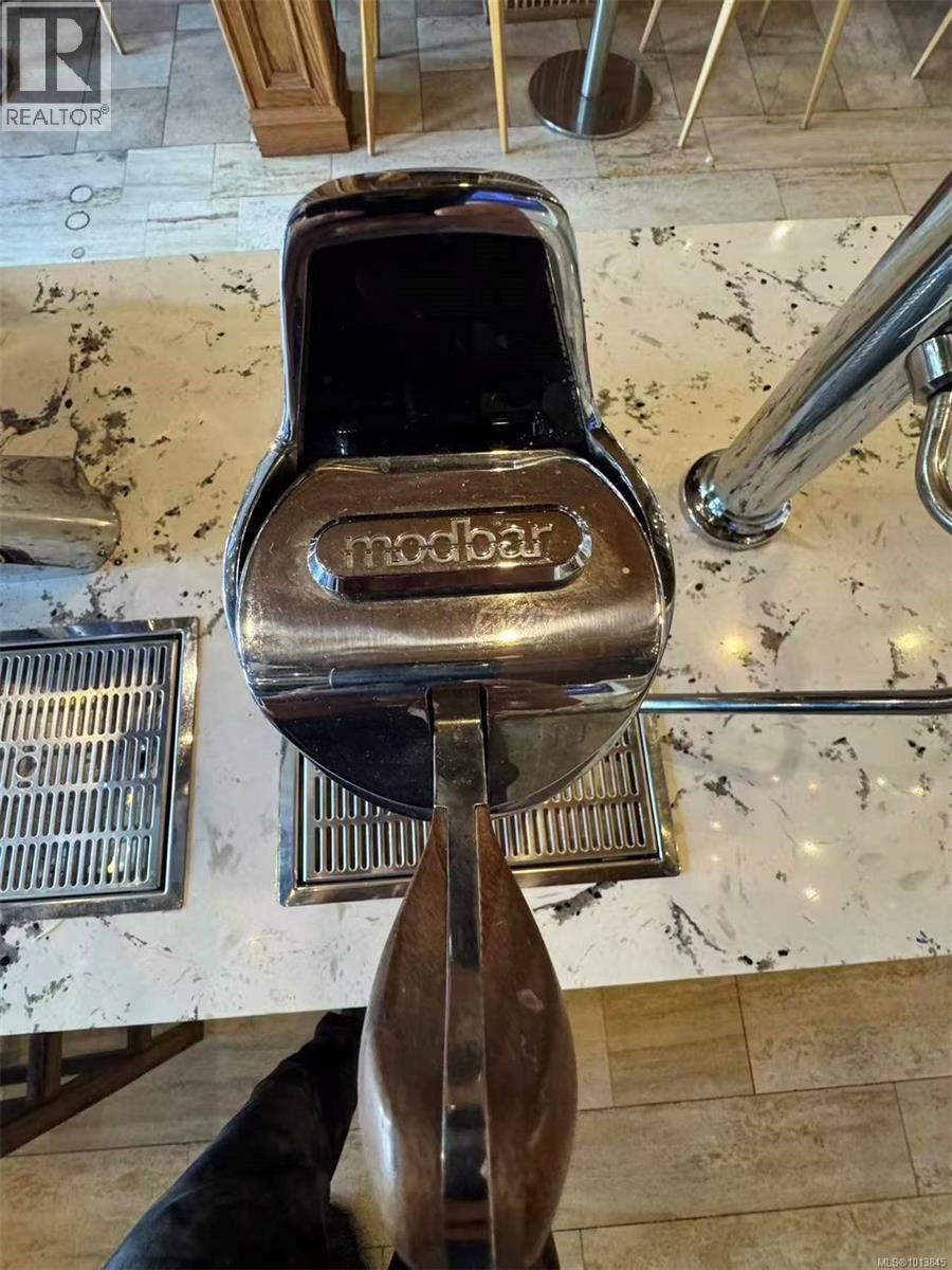 110 759 Yates St, Victoria