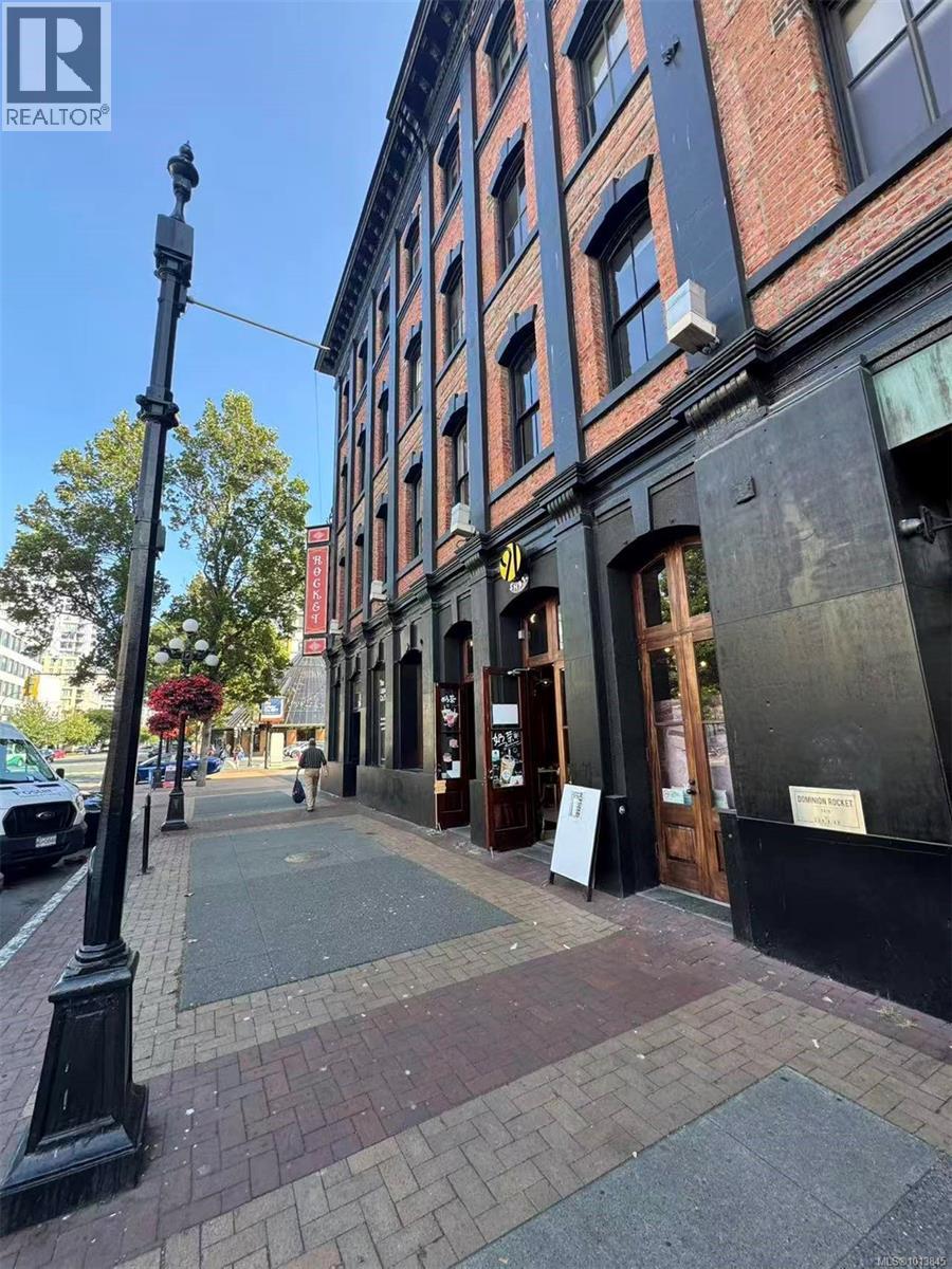 110 759 Yates St, Victoria