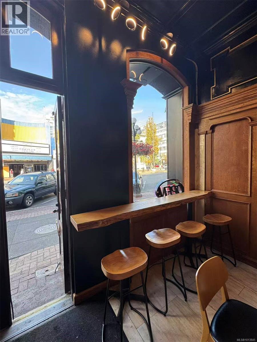 110 759 Yates St, Victoria