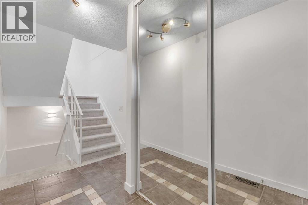 Single Family House for Sale in   Shawnessy Drive SW Shawnessy Calgary 