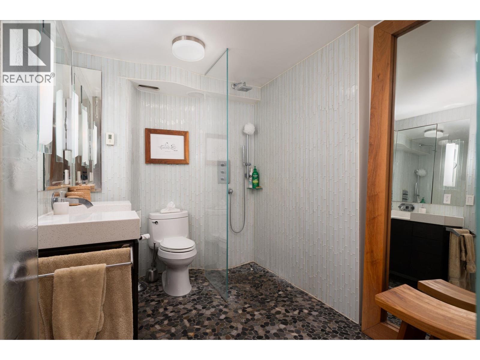 1001-02 150 24TH STREET, West Vancouver