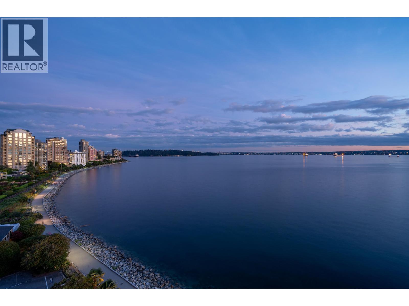 1001-02 150 24TH STREET, West Vancouver