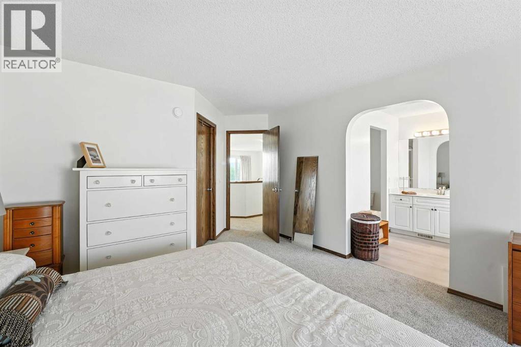 Single Family House for Sale in  Citadel Crest Green NW Citadel Calgary 