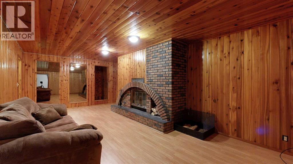 Single Family House Bungalow for Sale in   StreetClose Parkdale Stettler 