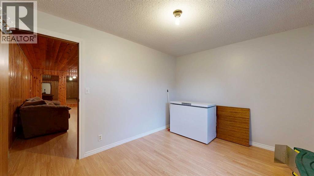 Single Family House Bungalow for Sale in   StreetClose Parkdale Stettler 