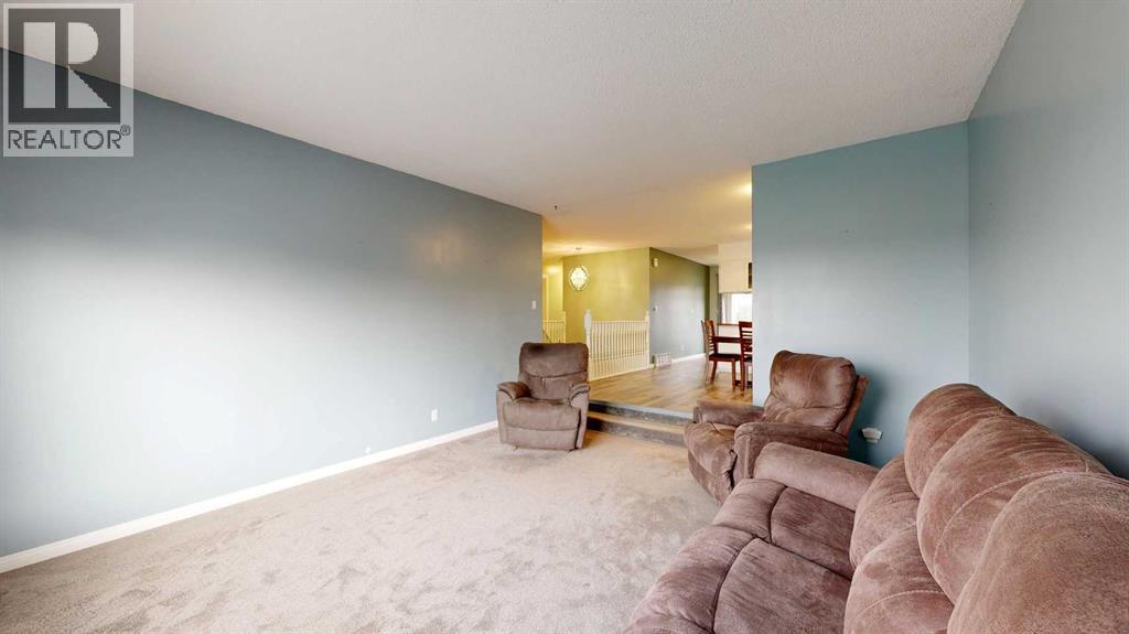 Single Family House Bungalow for Sale in   StreetClose Parkdale Stettler 