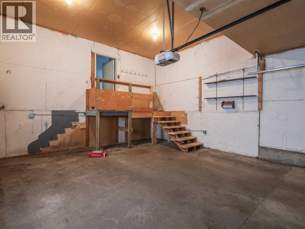 Single Family House Bungalow for Sale in   StreetClose Parkdale Stettler 