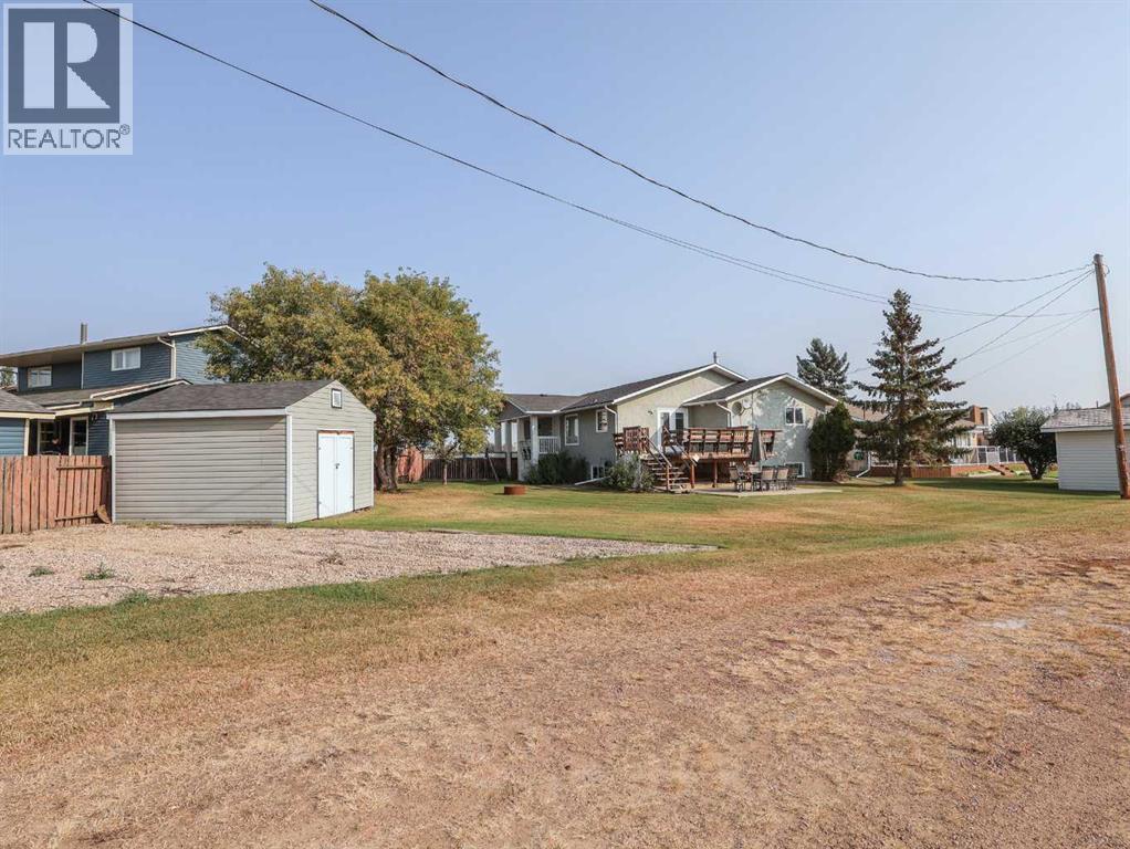 Single Family House Bungalow for Sale in   StreetClose Parkdale Stettler 