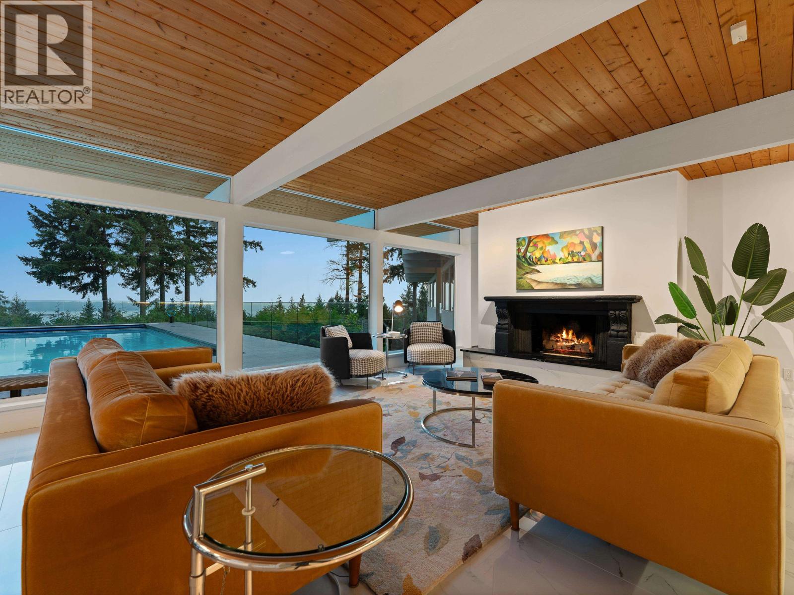 4514 WOODGREEN DRIVE, West Vancouver