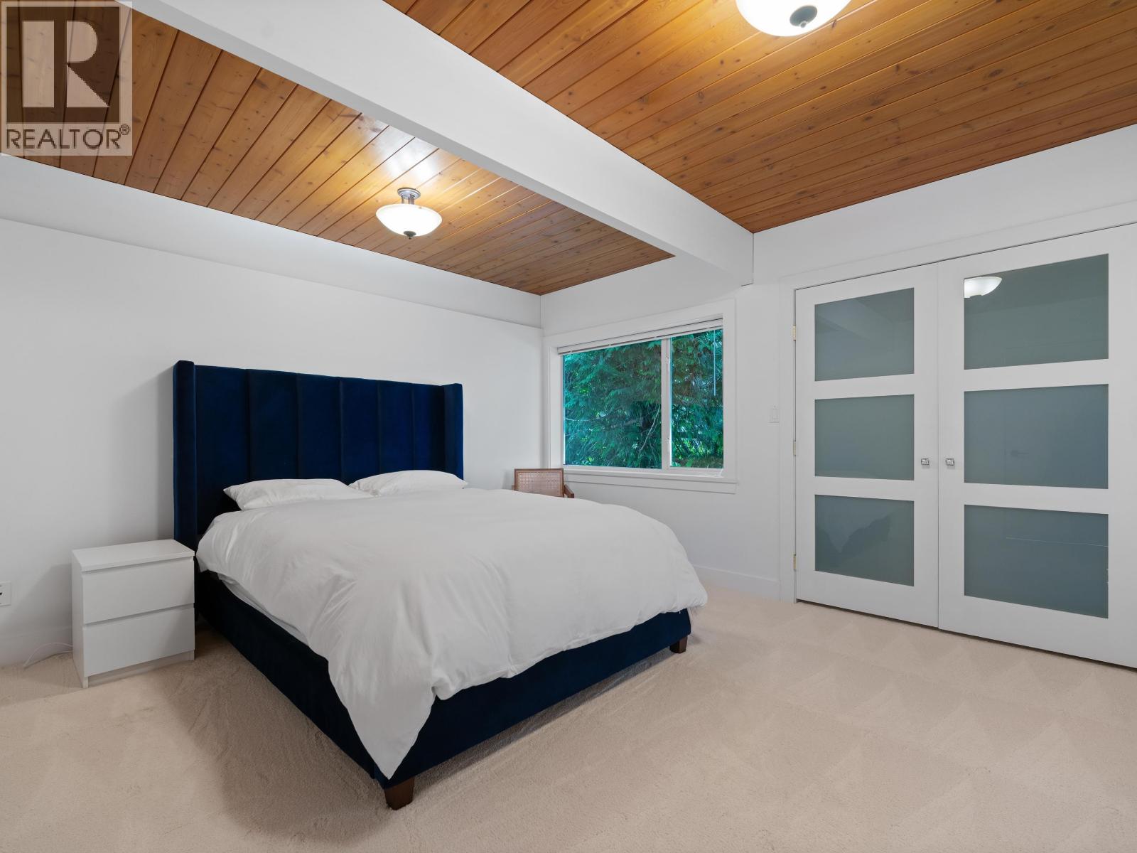 4514 WOODGREEN DRIVE, West Vancouver