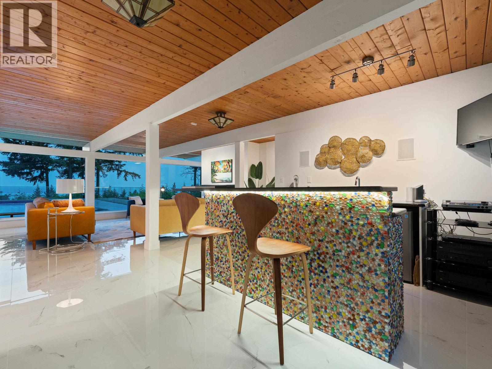 4514 WOODGREEN DRIVE, West Vancouver