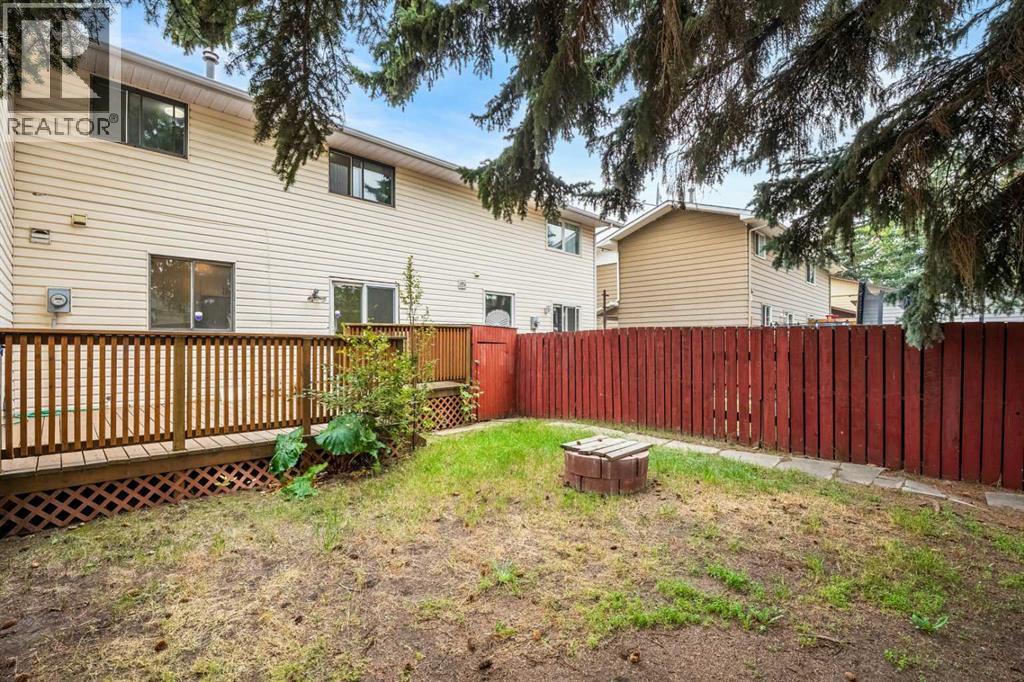 Single Family House for Sale in  Rundlehorn Drive NE Pineridge Calgary 