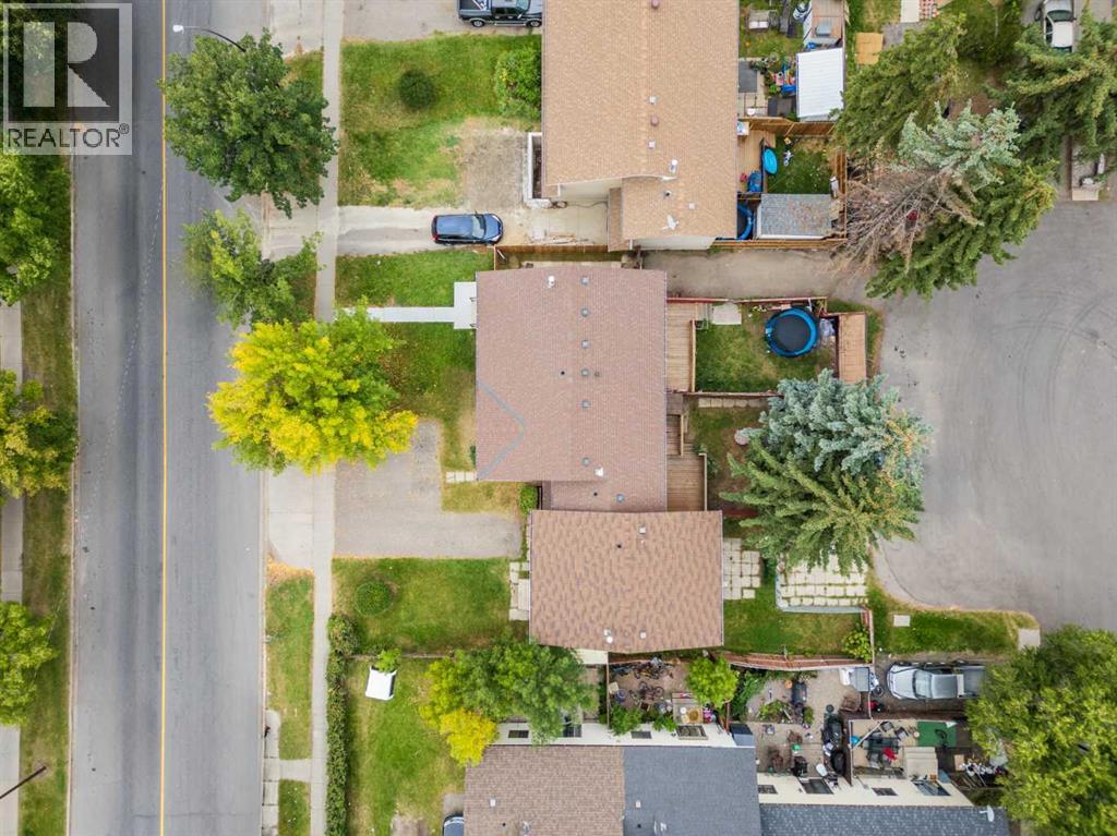 Single Family House for Sale in  Rundlehorn Drive NE Pineridge Calgary 
