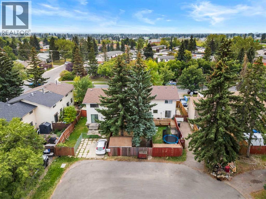 Single Family House for Sale in  Rundlehorn Drive NE Pineridge Calgary 