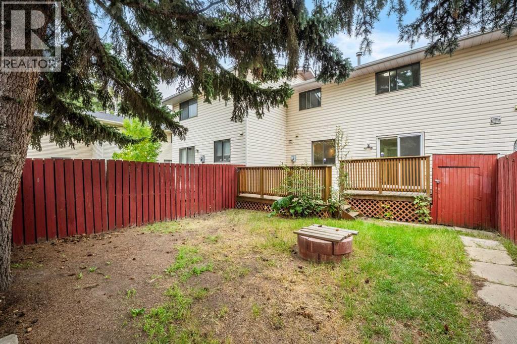 Single Family House for Sale in  Rundlehorn Drive NE Pineridge Calgary 