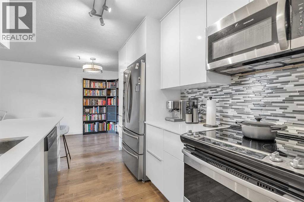 Single Family House for Sale in    Avenue SW Cliff Bungalow Calgary 