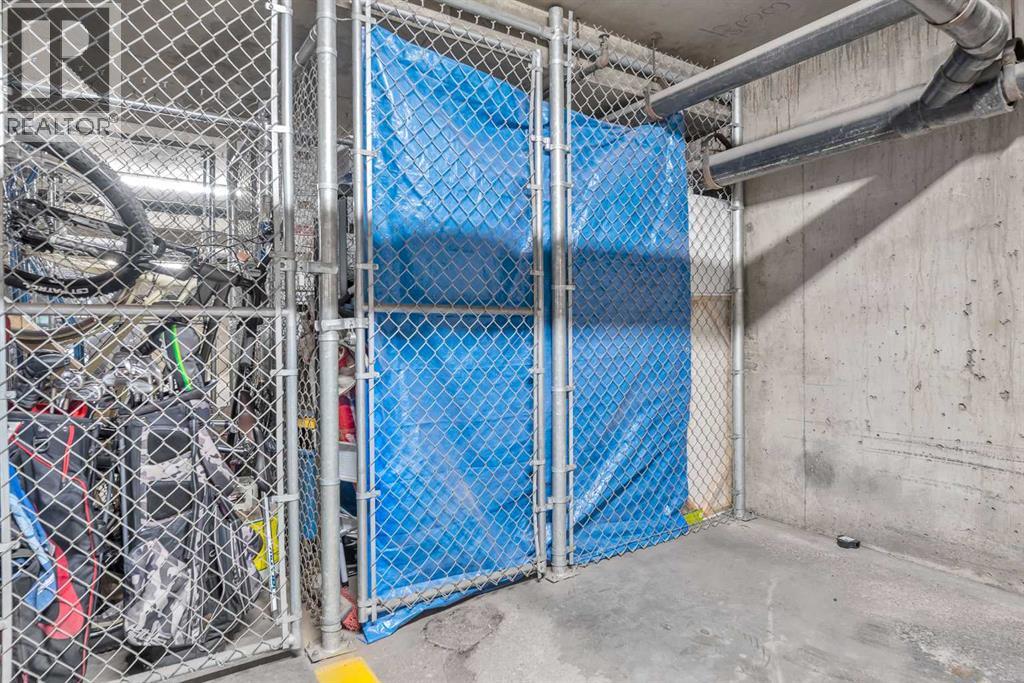 Single Family House for Sale in    Avenue SW Cliff Bungalow Calgary 