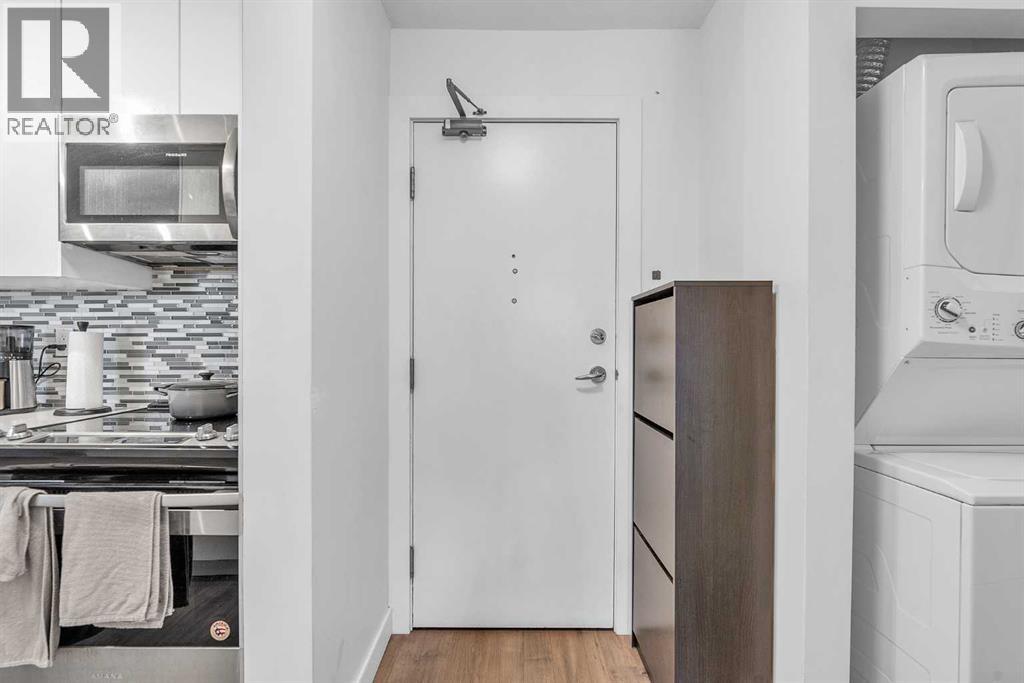 Single Family House for Sale in    Avenue SW Cliff Bungalow Calgary 