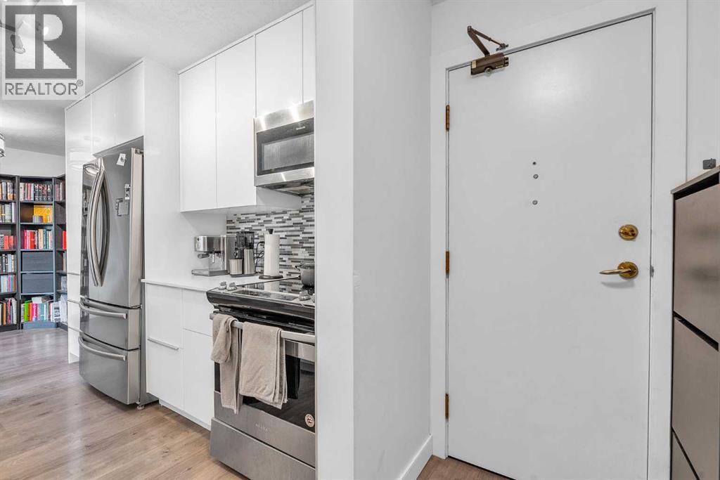 Single Family House for Sale in    Avenue SW Cliff Bungalow Calgary 