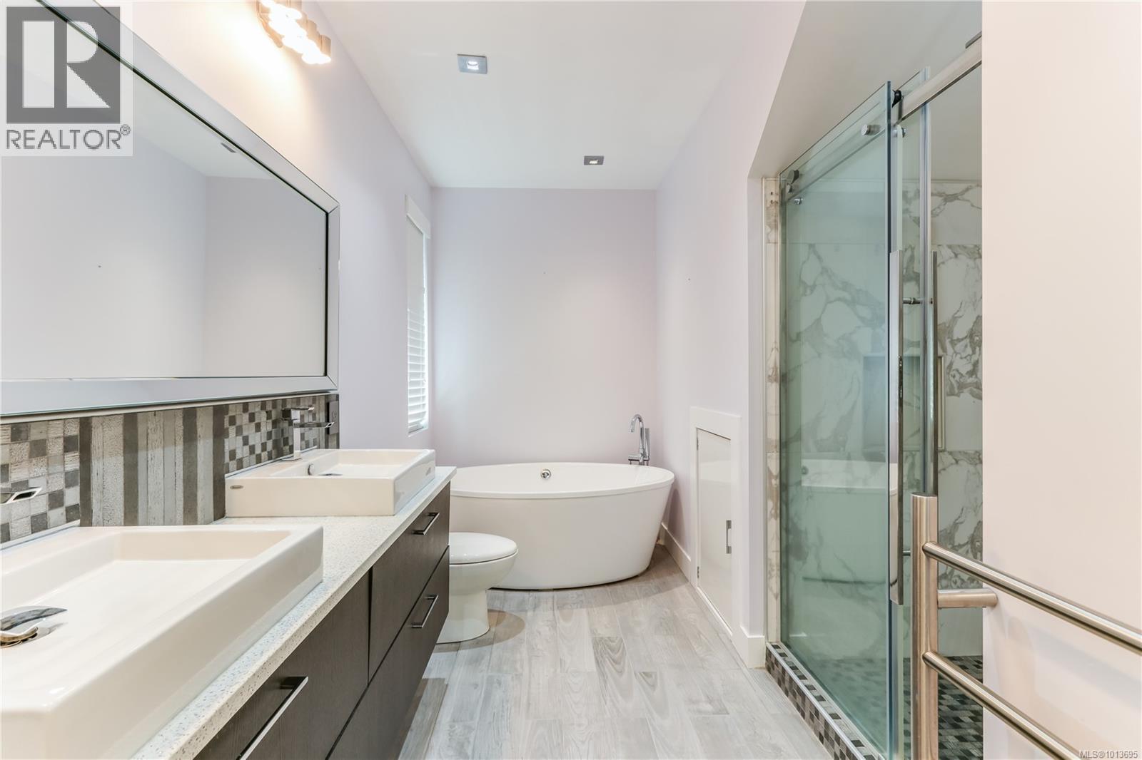 738 West Ridge Way, Qualicum Beach