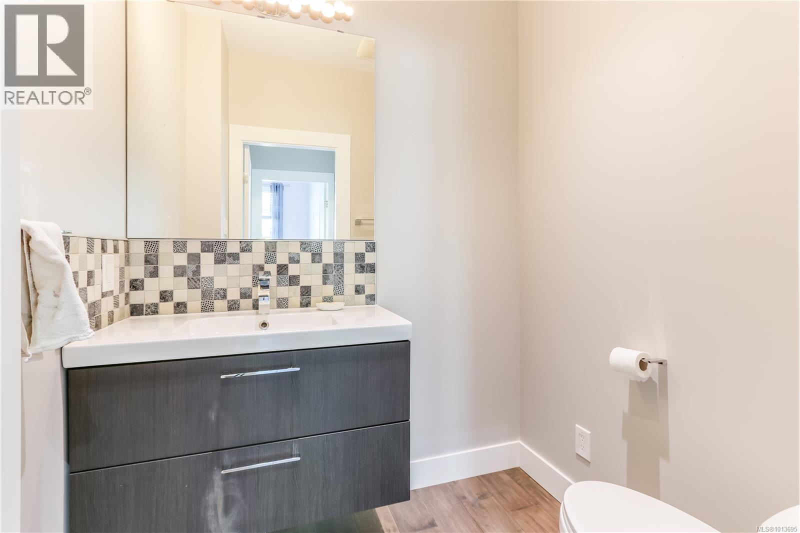 738 West Ridge Way, Qualicum Beach
