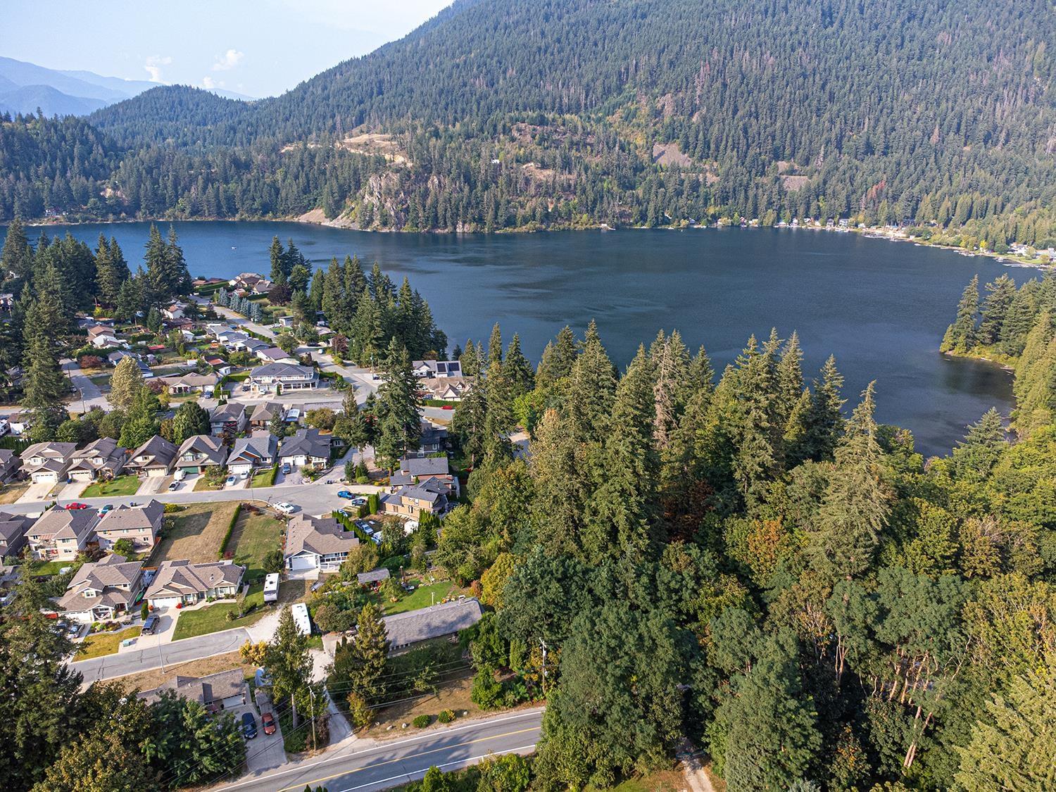 4 66026 KAWKAWA LAKE ROAD, Hope, Hope