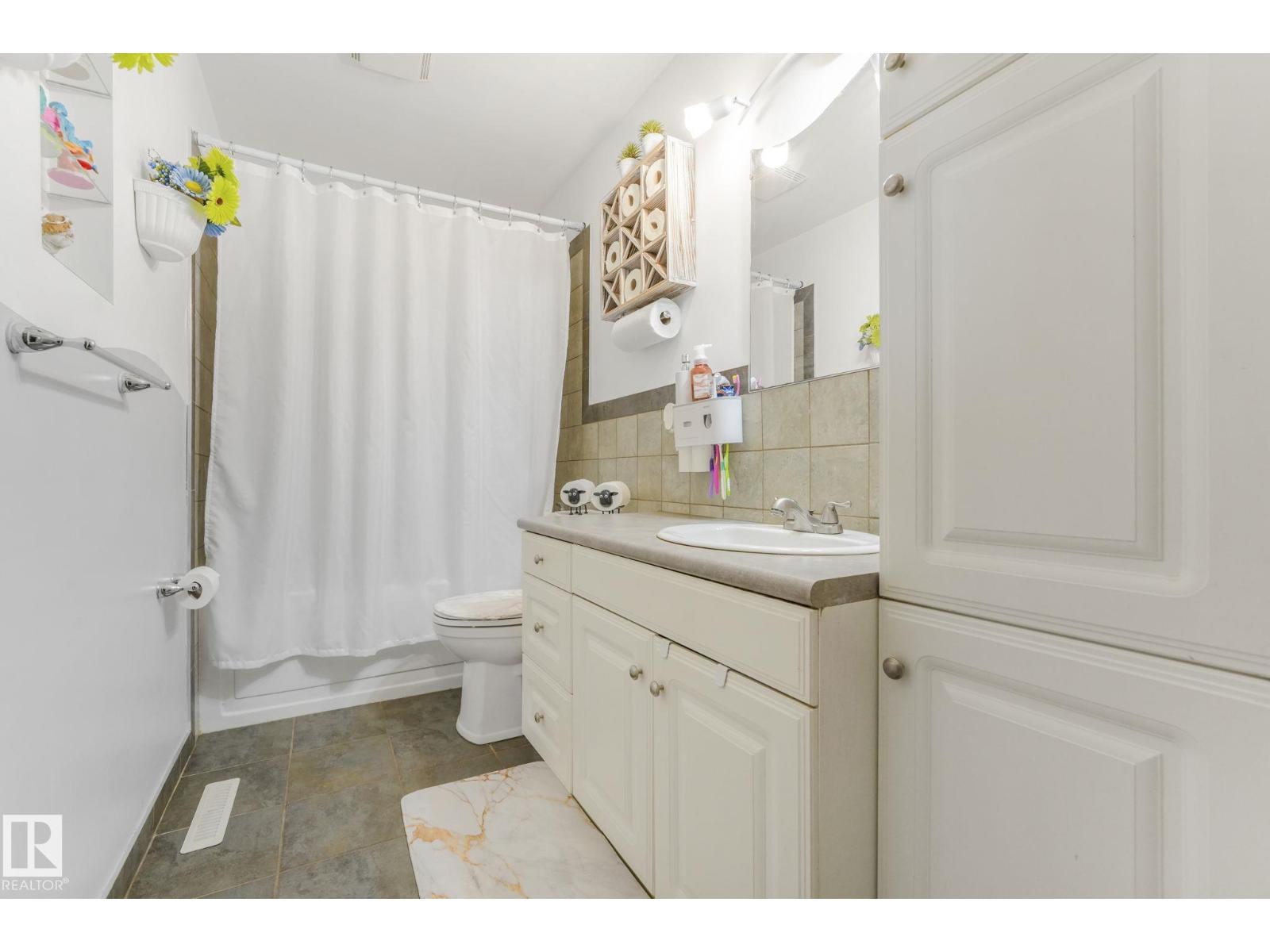 Single Family House Bungalow for Sale in   AV NW Edmonton 