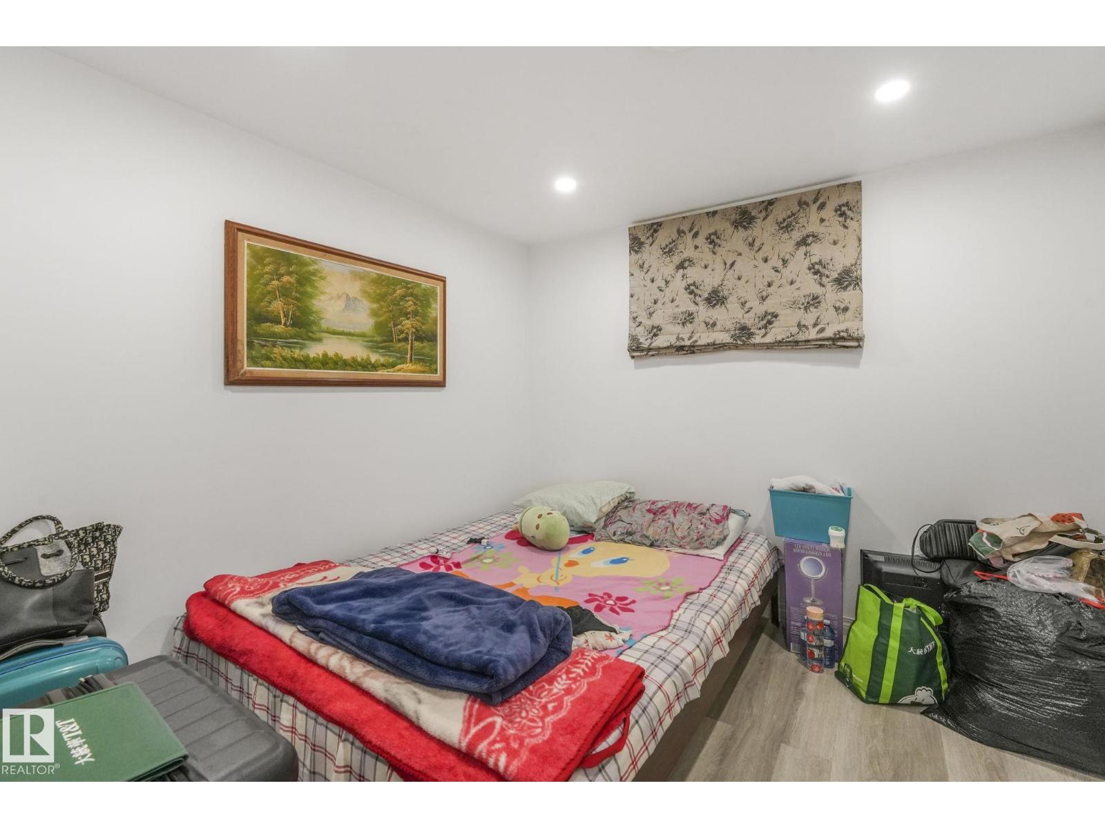 Single Family House Bungalow for Sale in   AV NW Edmonton 