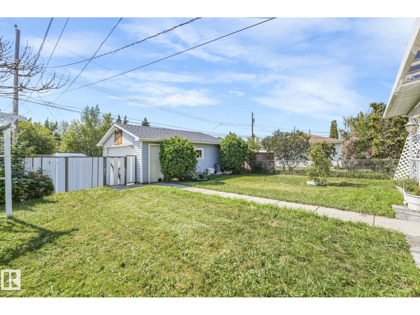 Single Family House Bungalow for Sale in   AV NW Edmonton 