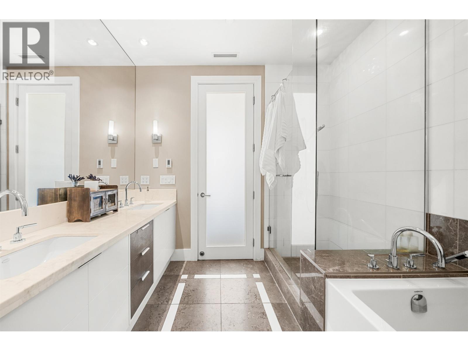 102 2285 TWIN CREEK PLACE, West Vancouver