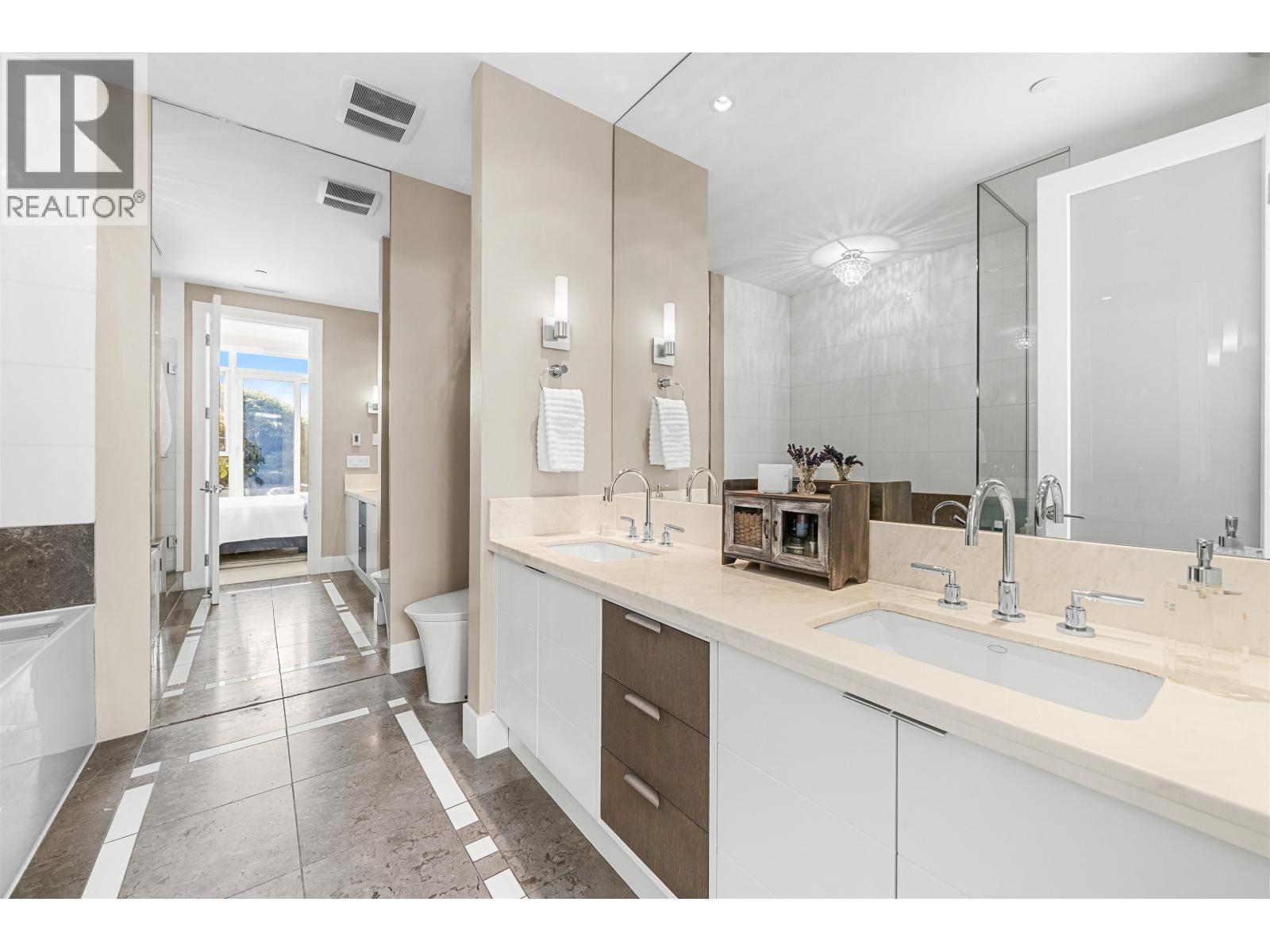 102 2285 TWIN CREEK PLACE, West Vancouver