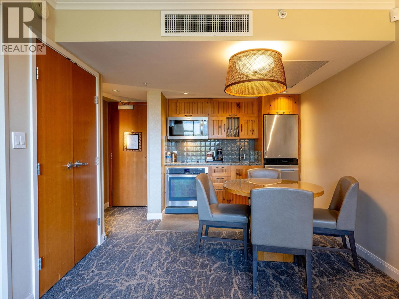 661 4090 WHISTLER WAY, Whistler