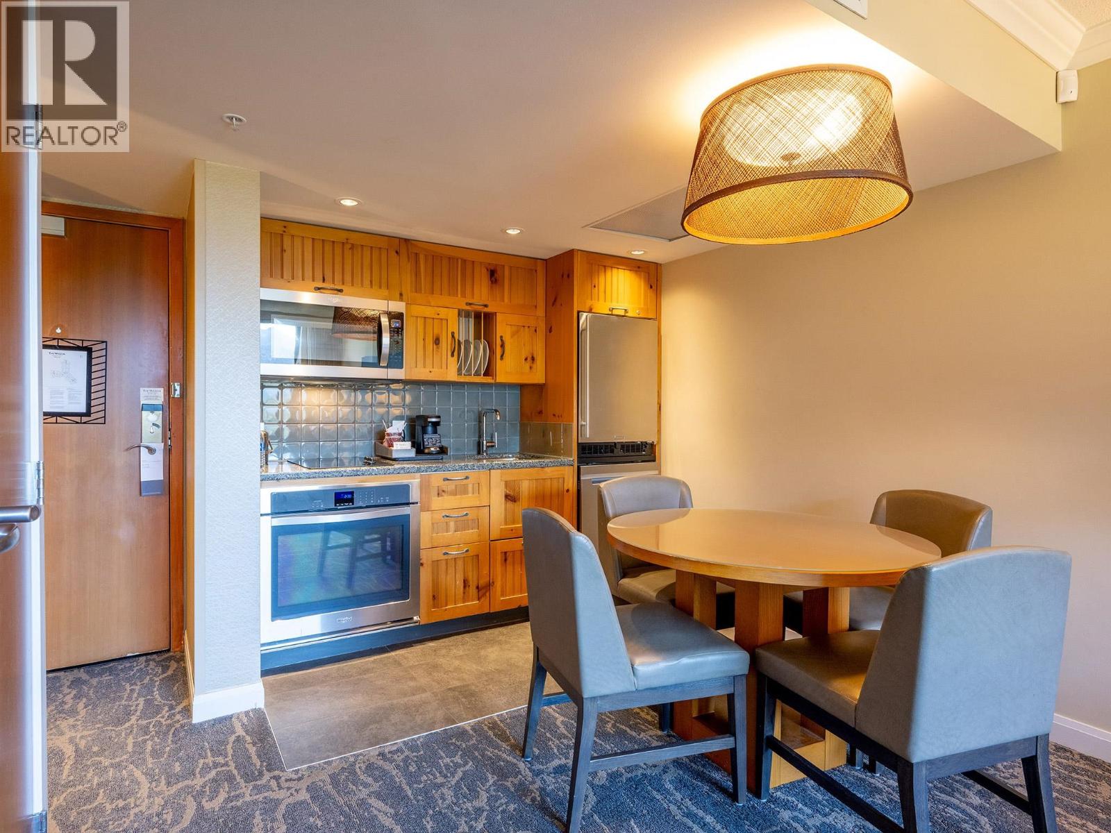 661 4090 WHISTLER WAY, Whistler