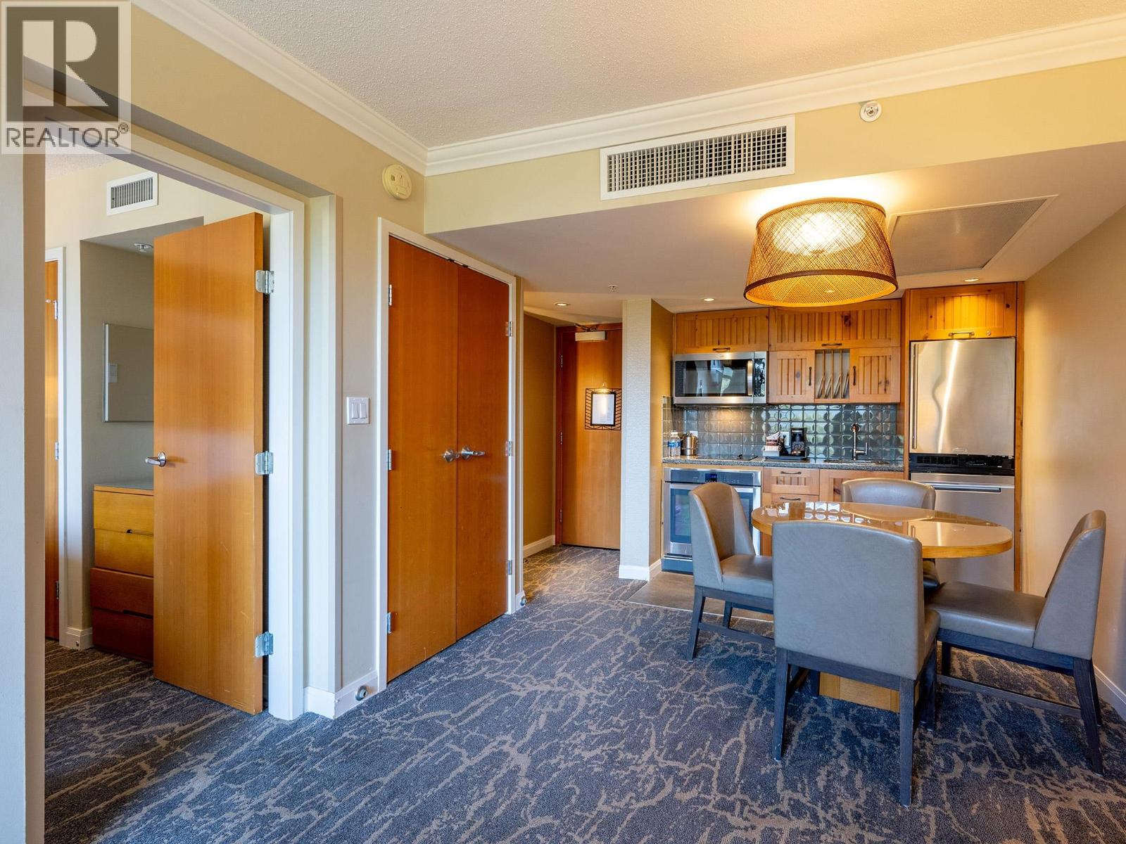 661 4090 WHISTLER WAY, Whistler