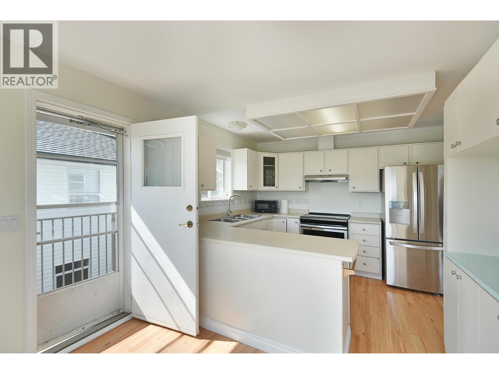 808 BAYVIEW HEIGHTS ROAD, Gibsons