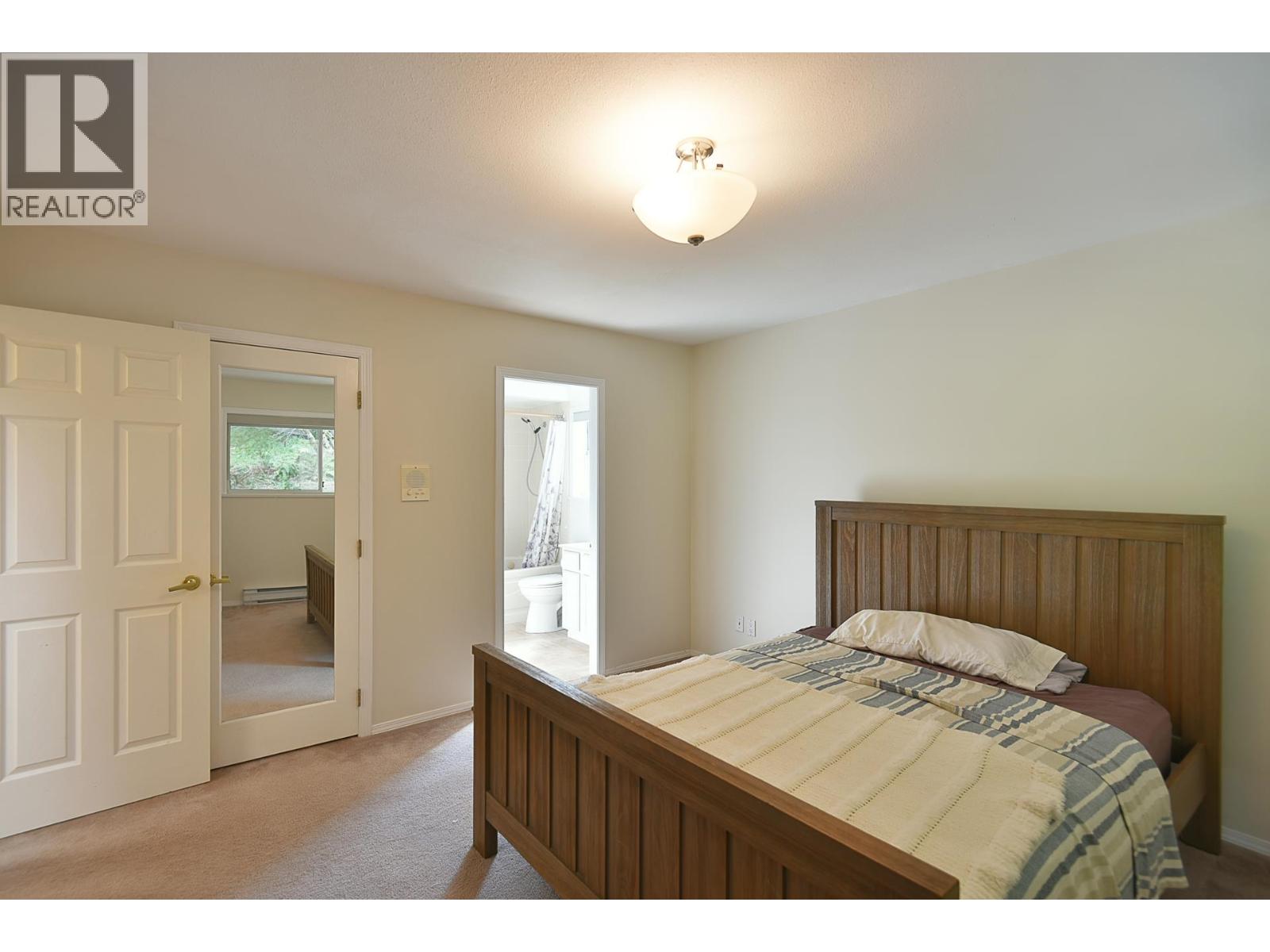 808 BAYVIEW HEIGHTS ROAD, Gibsons