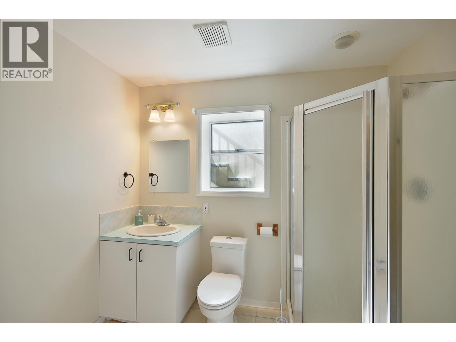 808 BAYVIEW HEIGHTS ROAD, Gibsons