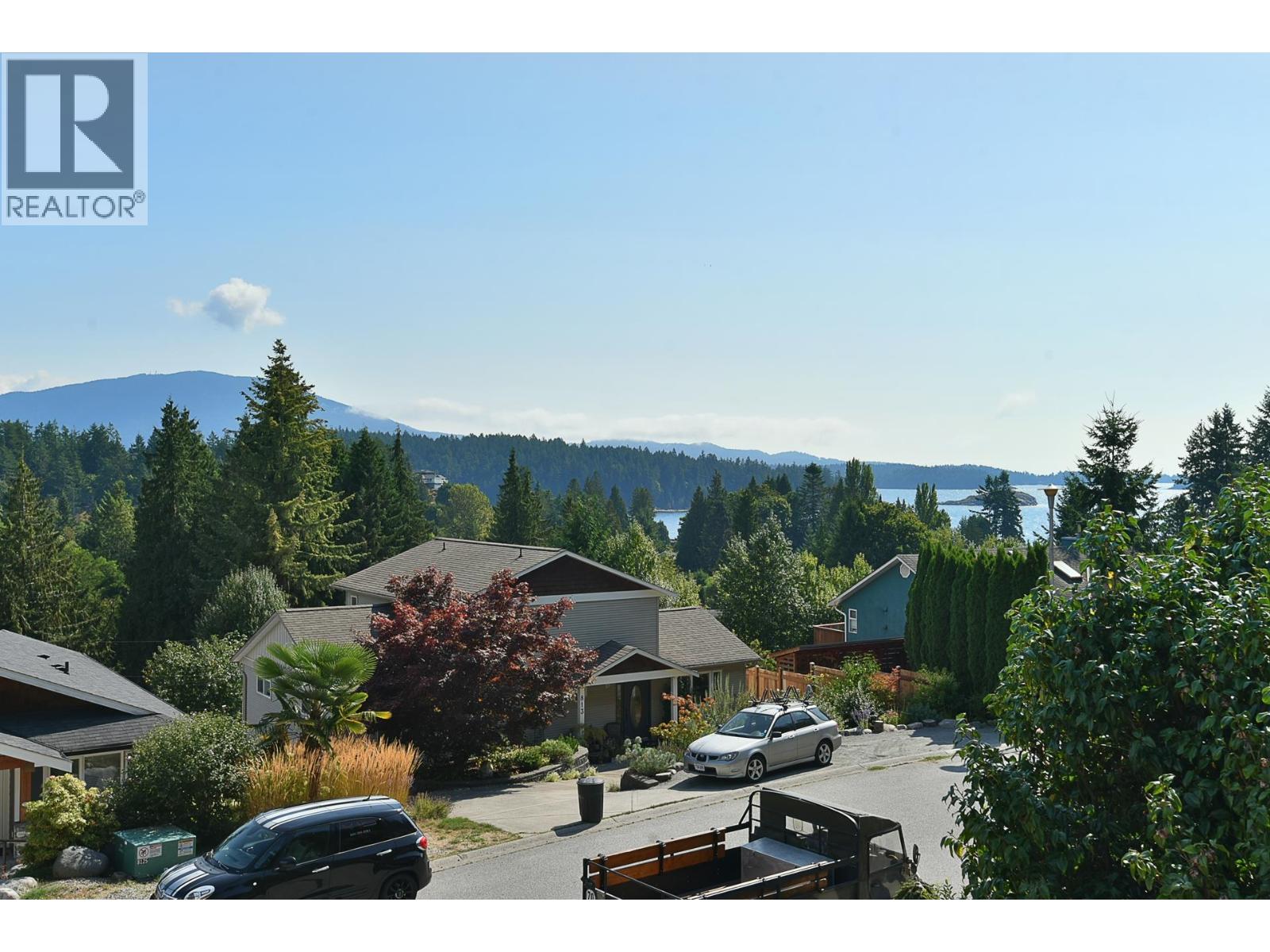 808 BAYVIEW HEIGHTS ROAD, Gibsons