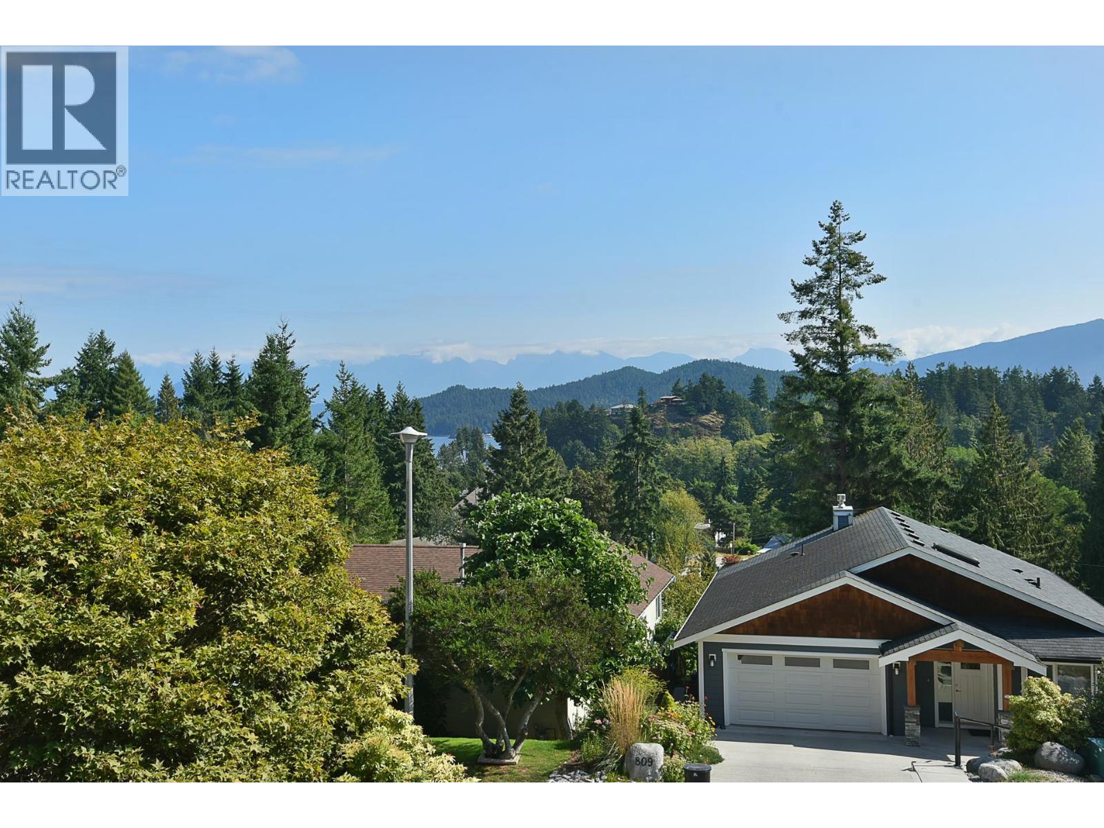 808 BAYVIEW HEIGHTS ROAD, Gibsons
